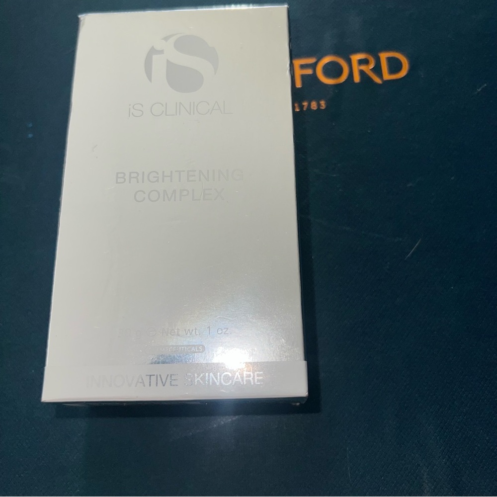 iS Clinical Brightening Complex